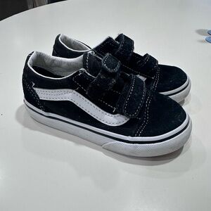 Black and White Toddler Vans